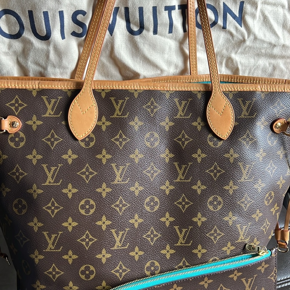 💎 RARE 💎 LOUIS VUITTON MM TURQUOISE WITH POUCH - Picture 16 of 16